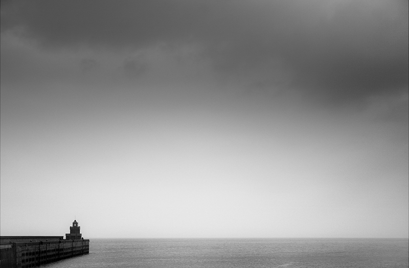 "(...) no te olvides, una pequeña luz puede iluminar a grandes barcos (...)".